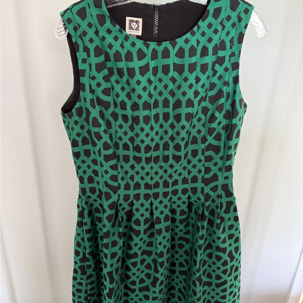 16. Elegant Green and Black Patterned Dress